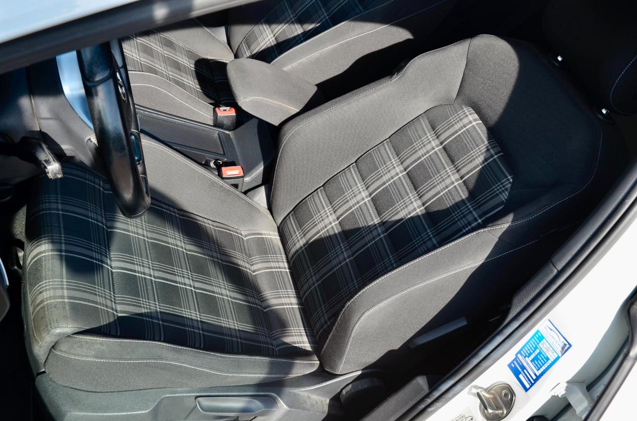 VOLKSWAGEN GOLF 5p 2.0 TDI GTD SPORT&SOUND 184cv, HI-FI DYNAUDIO, DRIVE MODE, XENO, 18", PERMUTE