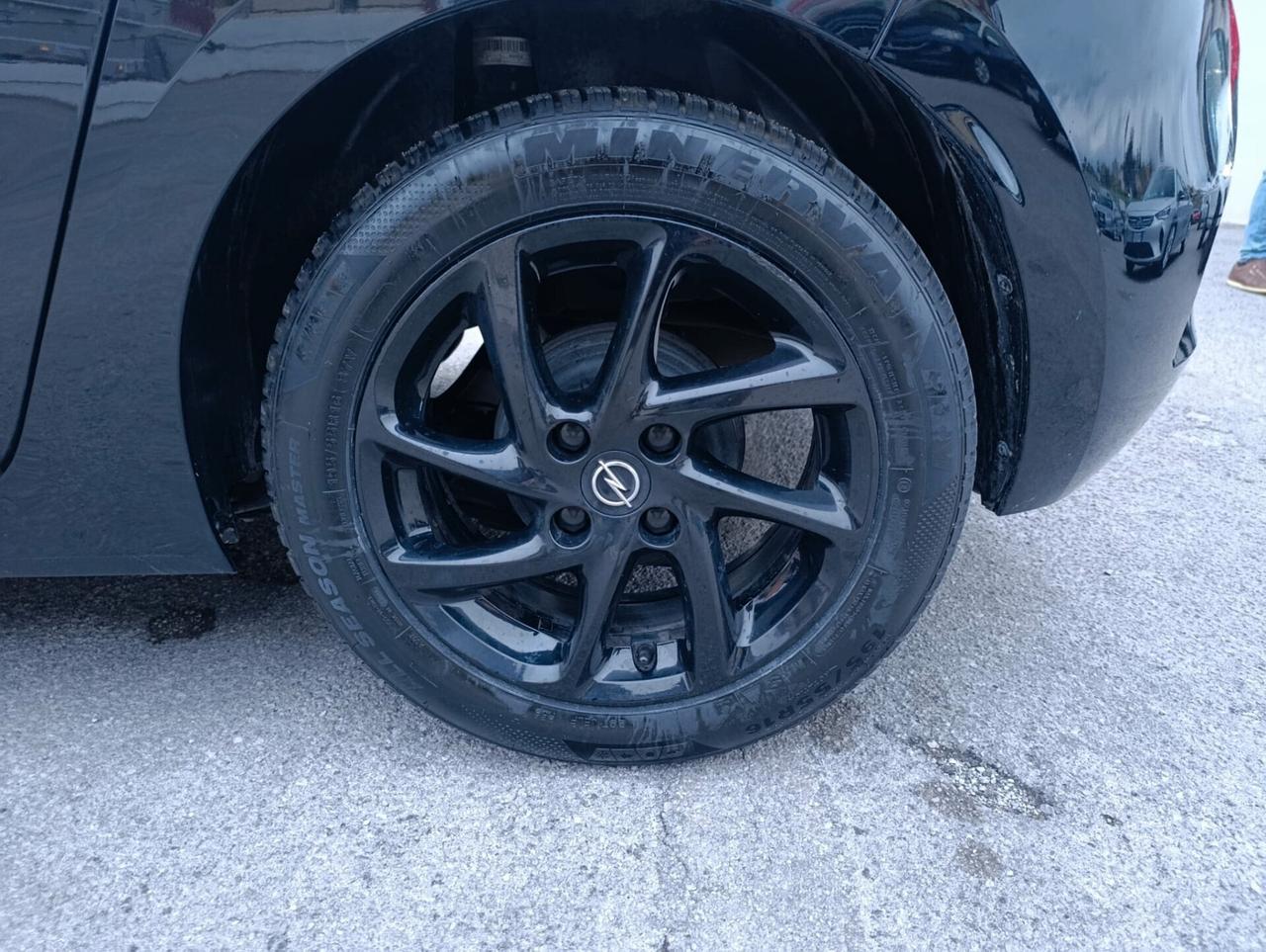 Opel Corsa 1.2 GS LINE