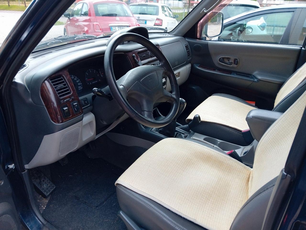 Mitsubishi Pajero Sport Pajero Sport 2.5 TDI GLX