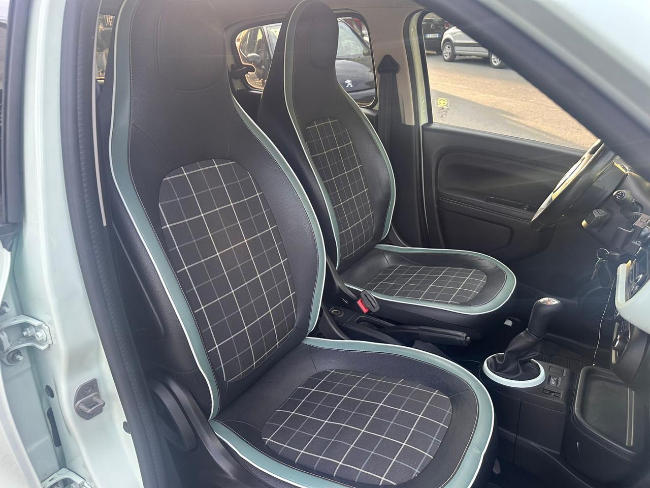 Renault Twingo SCe Stop&Start La Parisienne