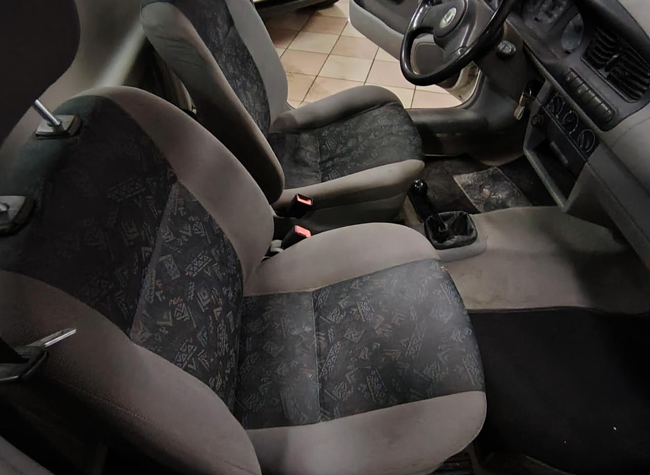 Skoda Pick-up 1.3 LX Cassonato