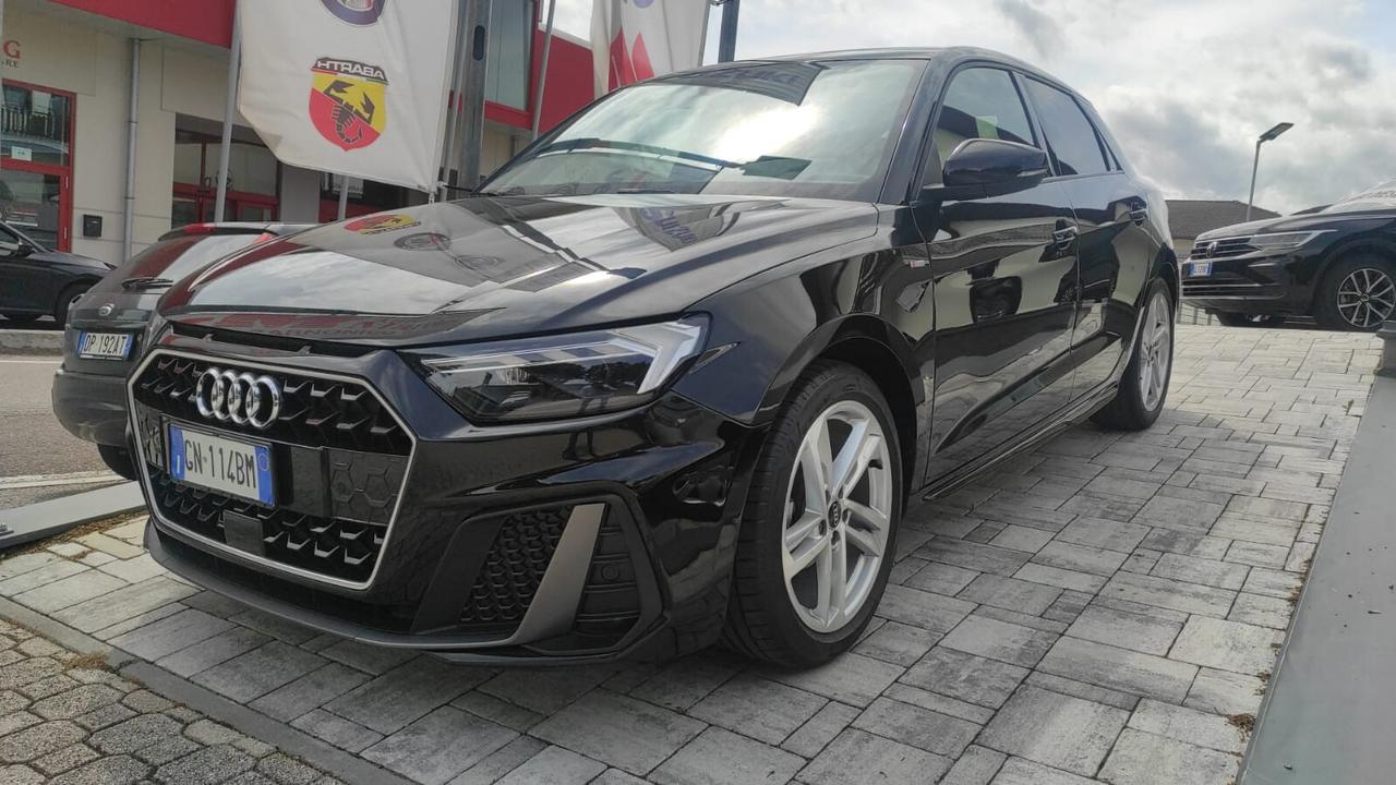 AUDI A1 1.0 TFSI 95CV BENZINA MANAULE S LINE