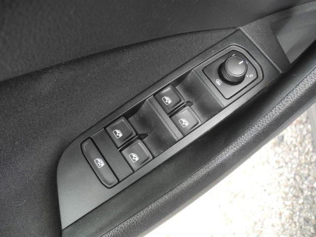 SKODA Kamiq 1.0 TSI 110cv Ambition -OK NEOPATENTATI-DA VETRINA