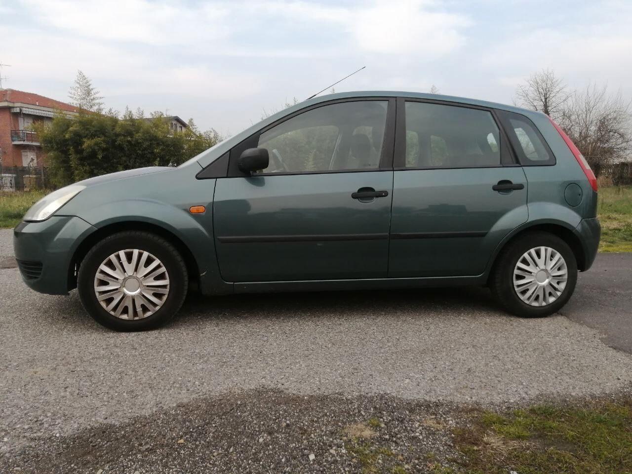 Ford Fiesta 1.4 16V 5p. Ghia