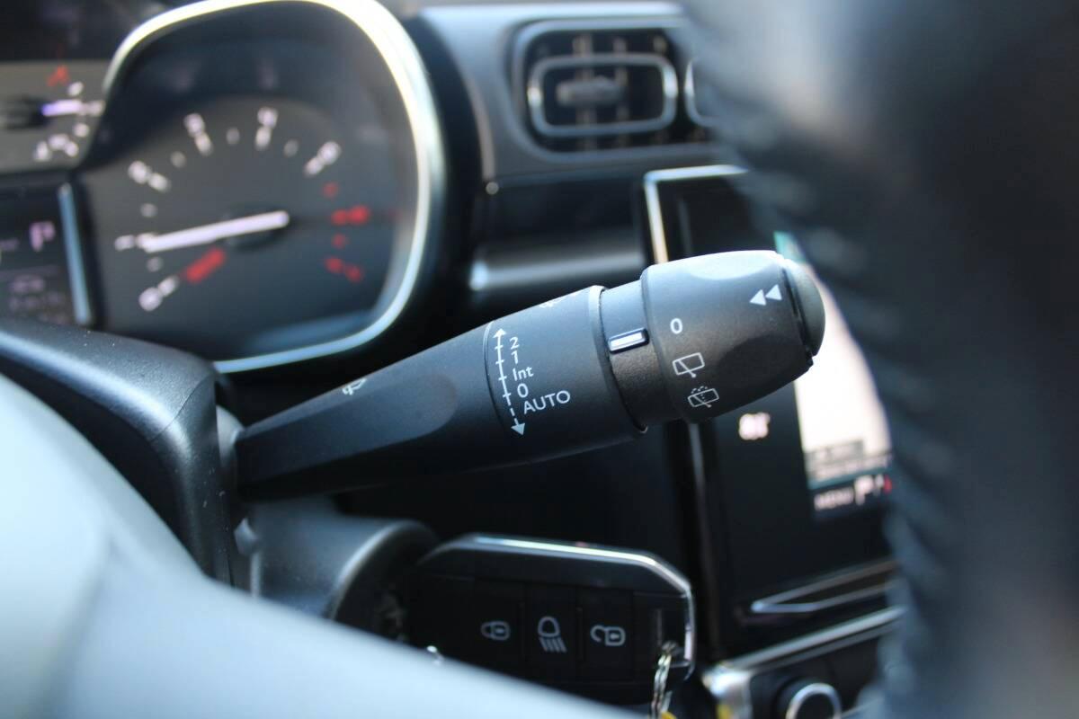 Citroen C3 1.2 puretech Shine s&s 110cv eat6 Con NAVIGATORE