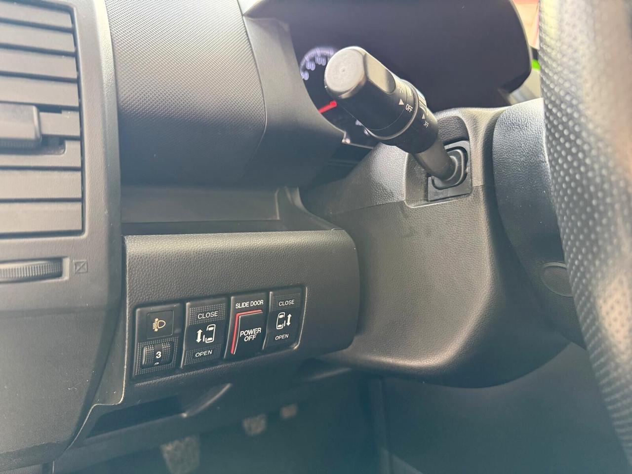 MADZA 5 2.0 DIESEL 7 POSTI DEL NORD ITA 2009