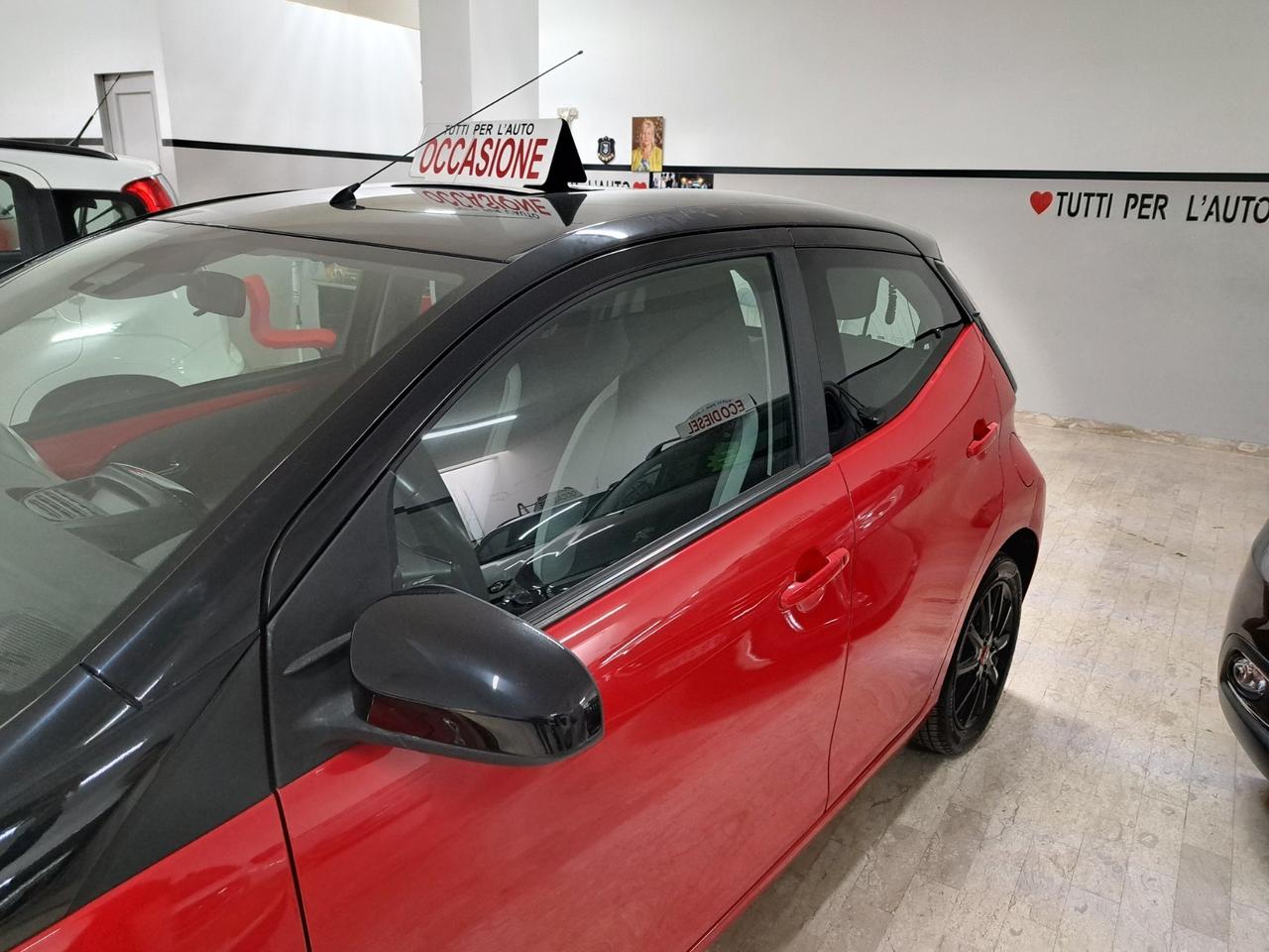 Toyota Aygo 1.0 BENZINA - 2018 BICOLORE