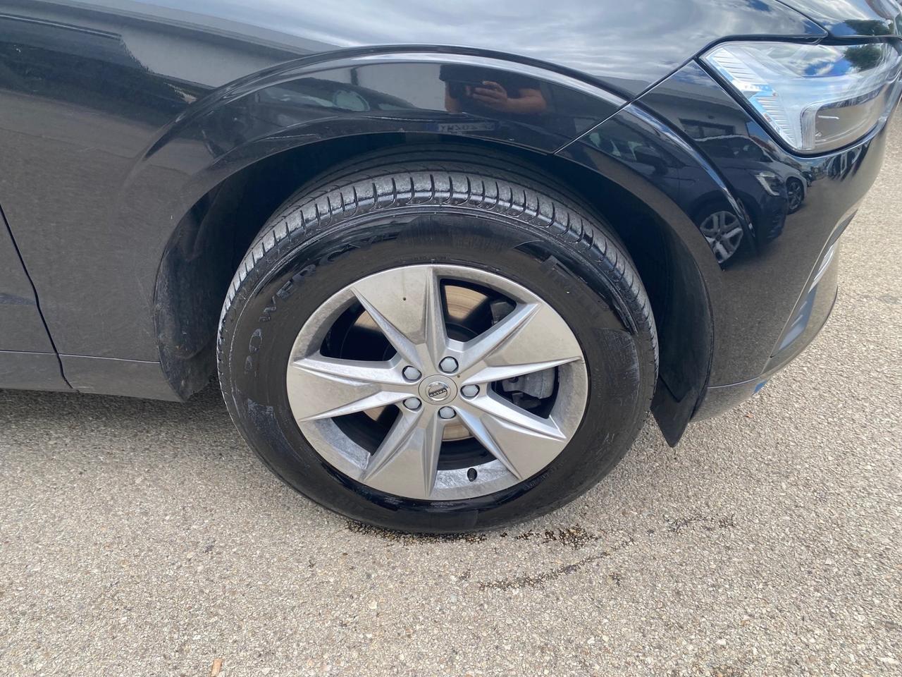 Volvo XC 60 B4 (d) Geartronic Momentum Pro 197cv