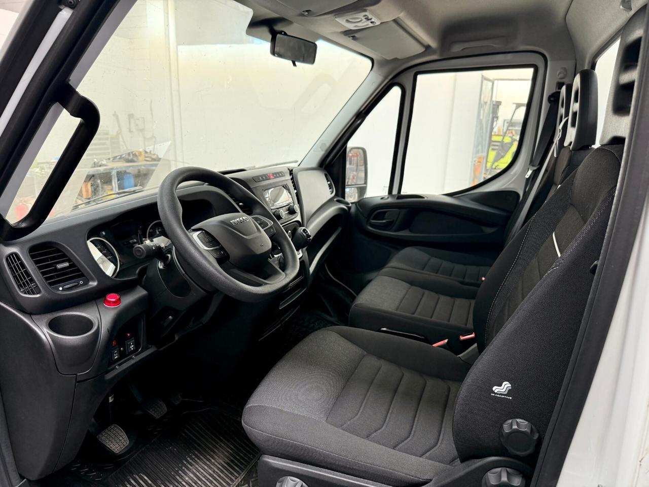 IVECO DAILY 35-180 3.0CC 175cv, PREZZO PIÙ IVA, MAI UTILIZZATO, CASSONE RIBALTABILE TRILATERALE, GRU HC, GARANZIA UFF, PERMUTE