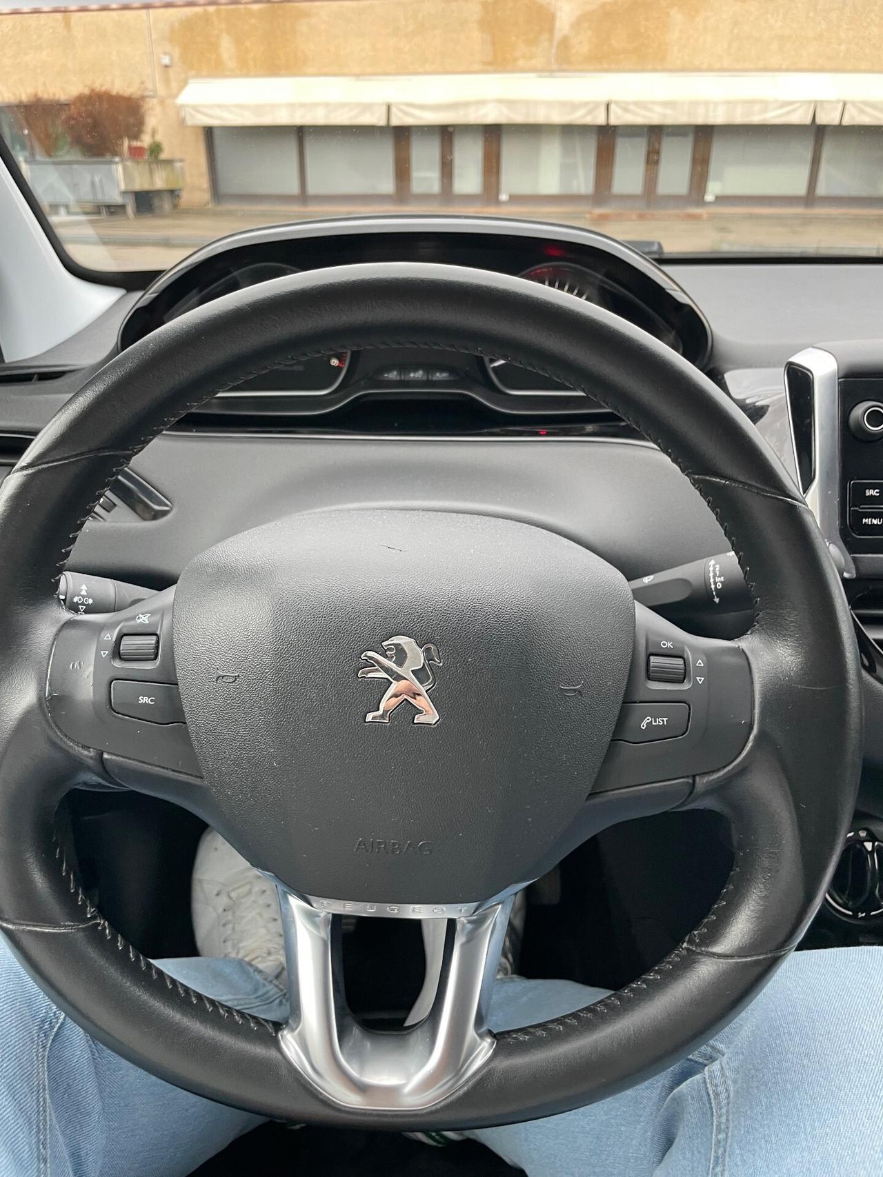 Peugeot 208 BlueHDi 75 5 porte Allure
