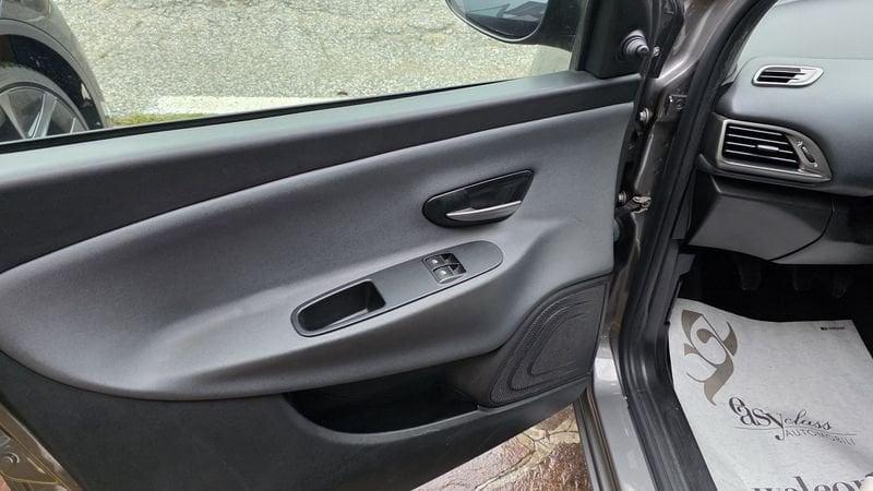 Lancia Ypsilon Ypsilon 1.2 69 CV 5 porte Elefantino GARANZIA