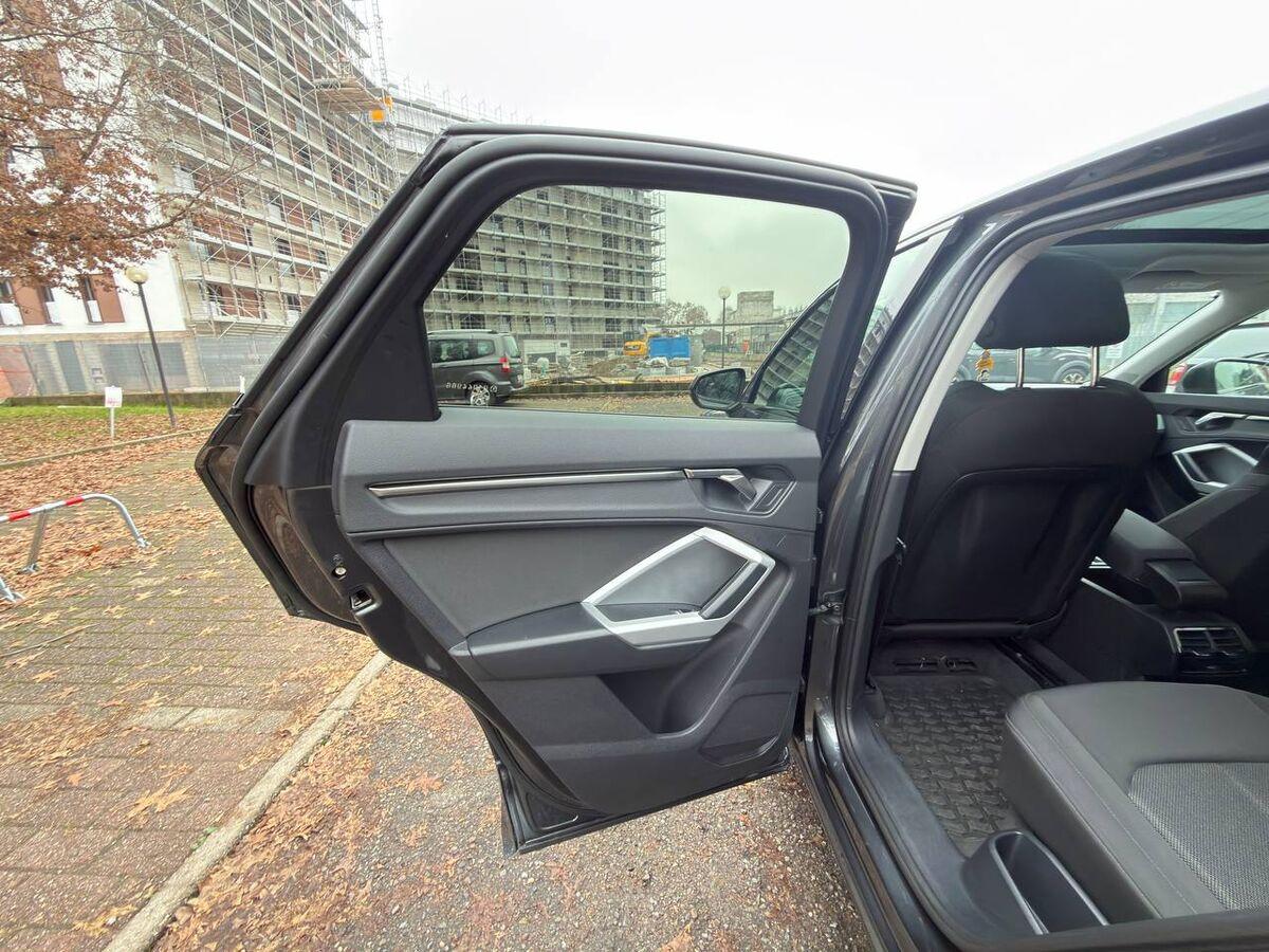 Audi Q3 Sportback 35 1.5 tfsi Business Plus