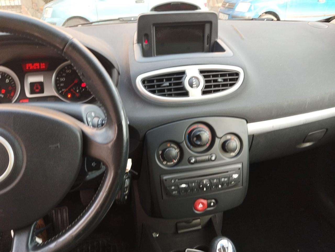 Renault Clio 1.2 16V 5P GPL DYNAMIQUE