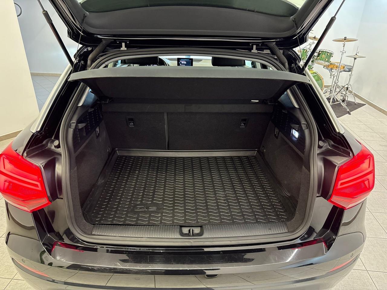 Audi Q2 30 TDI S tronic Design 2019