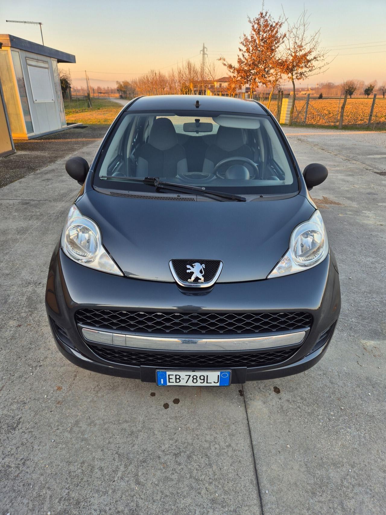 Peugeot 107 1.0 68CV 5p. Desir