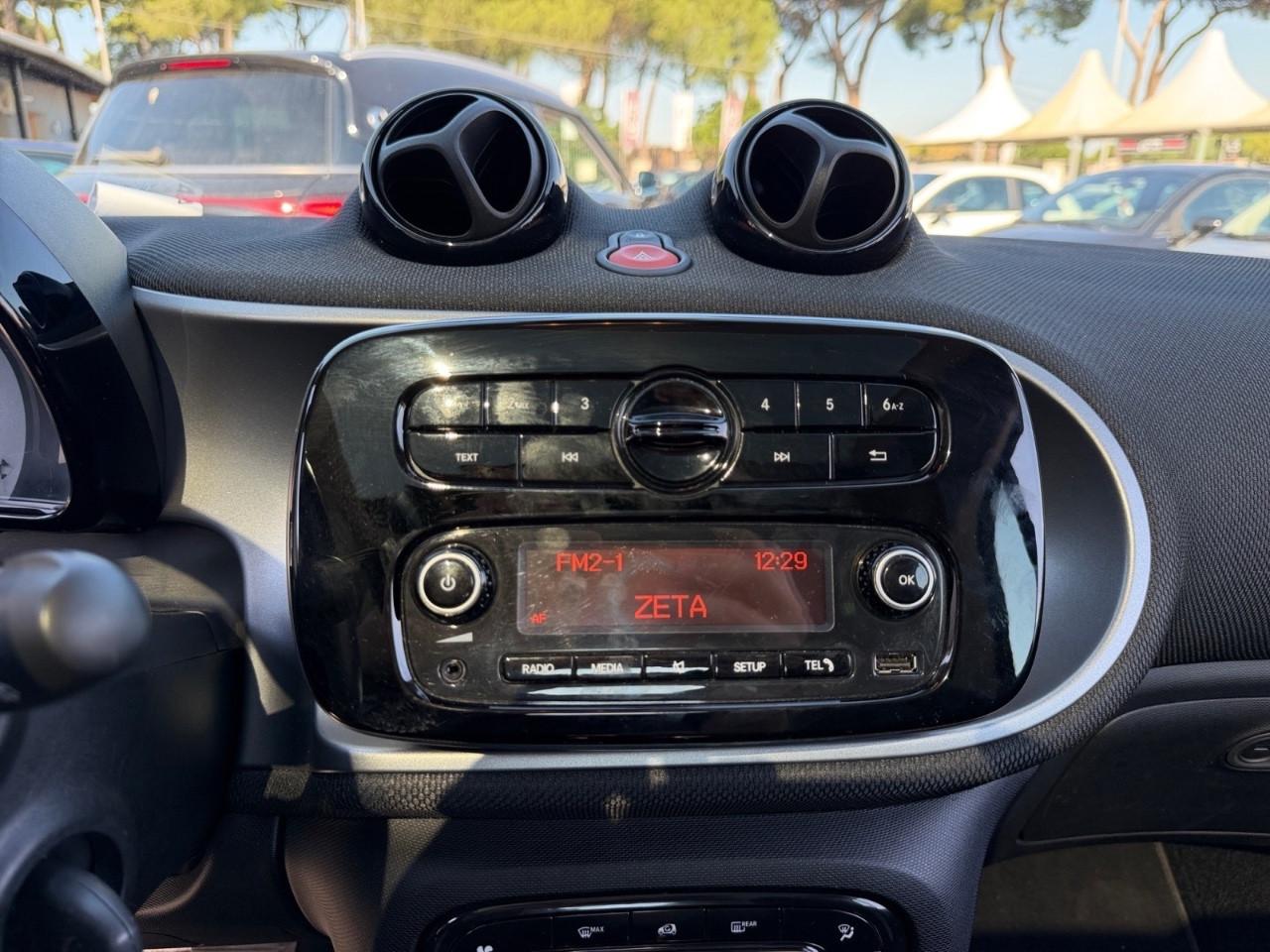 Smart fortwo coupe Fortwo 1.0 Passion 71cv - Unipro - Promo finanziamento - Bracciolo - Sedili riscaldabili - Tetto