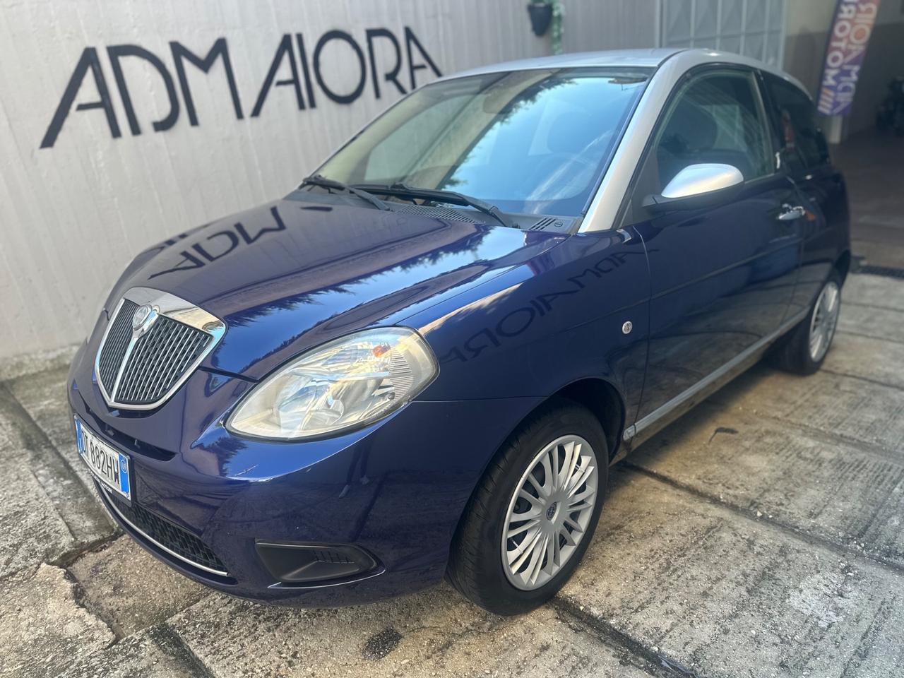 Lancia Ypsilon BICOLORE