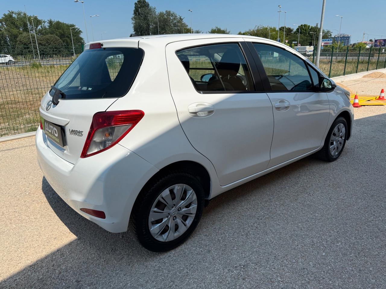 Toyota Yaris 1.0 5 porte Van IVA ESCLUSA