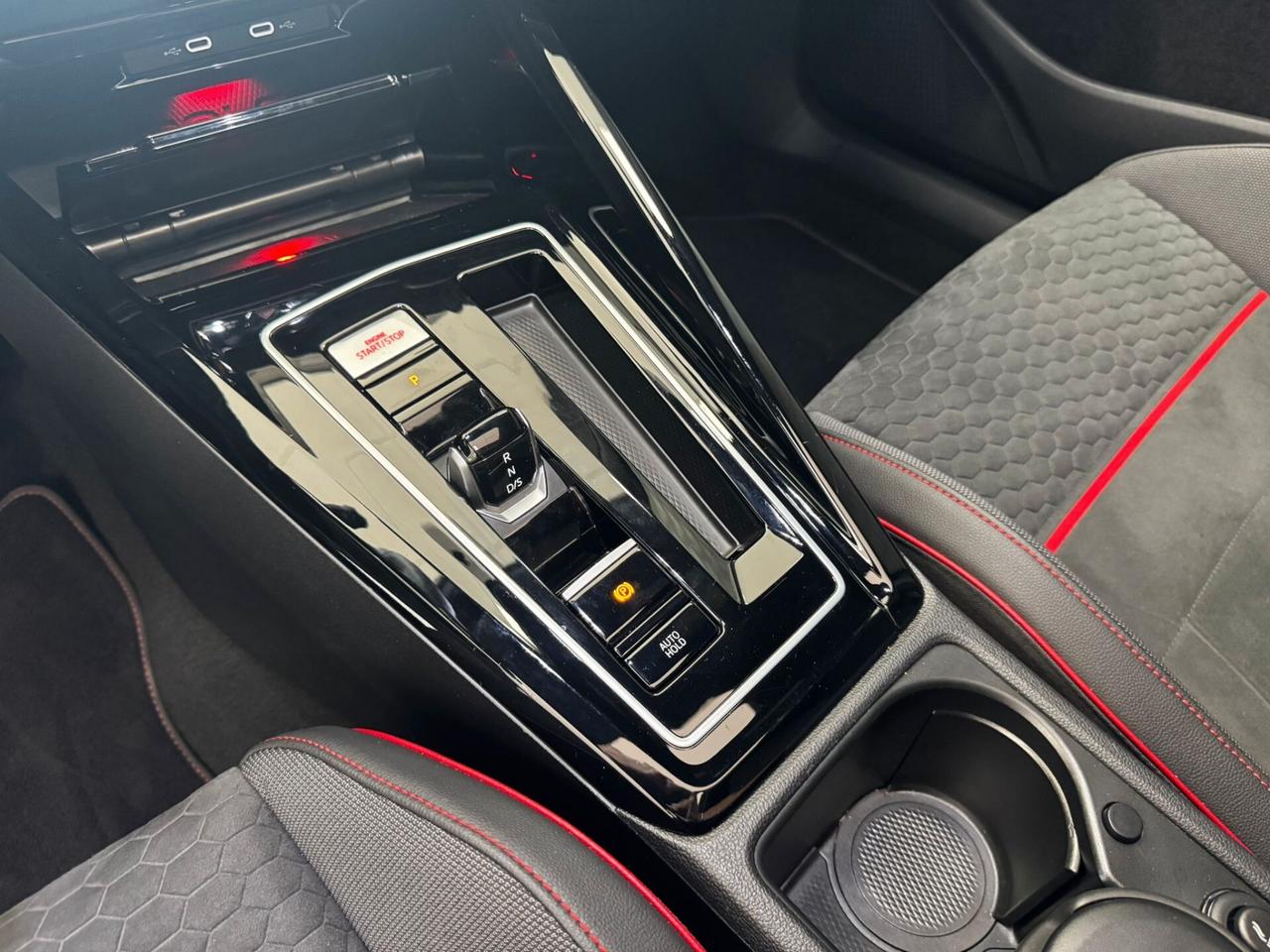 Volkswagen Golf GTI 2.0 TSI DSG
