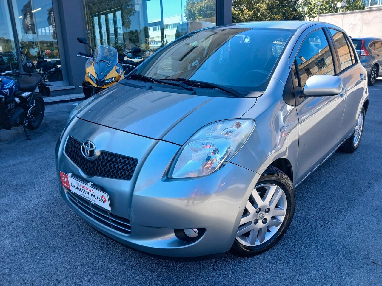 Toyota Yaris 1.3 5 porte Luna