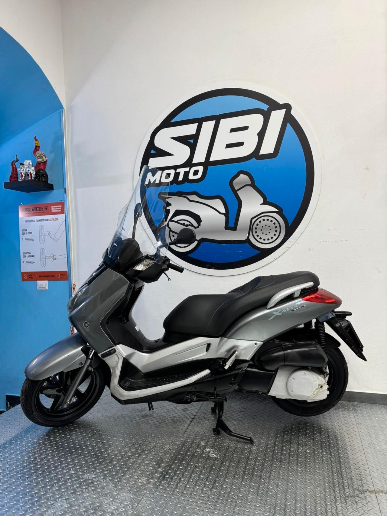Yamaha X-Max 250