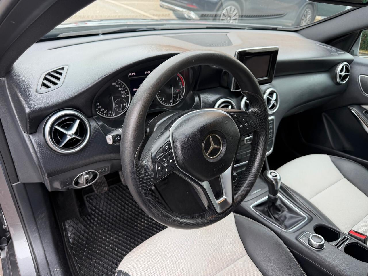 Mercedes-Benz A 180 cdi - NEOP. - 12 MESI DI GARANZIA -