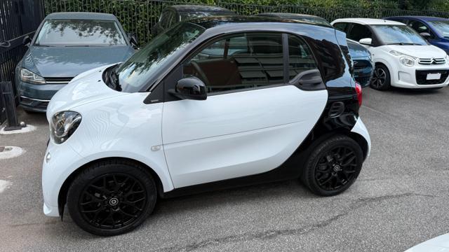 SMART ForTwo 70 1.0 TWINAMIC SUPERPASSION*C.L.16 BLACK*TEL.*LED