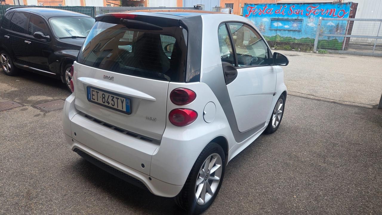 Smart ForTwo 1000 52 kW MHD motore nuovo