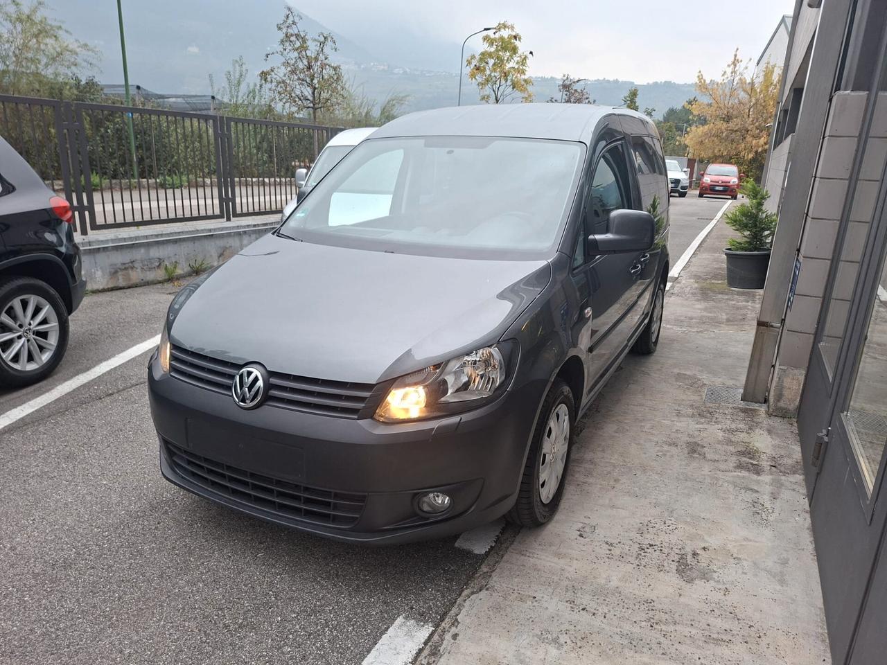 Volkswagen Caddy 1.6 TDI 102 CV DSG 5p. Trendline