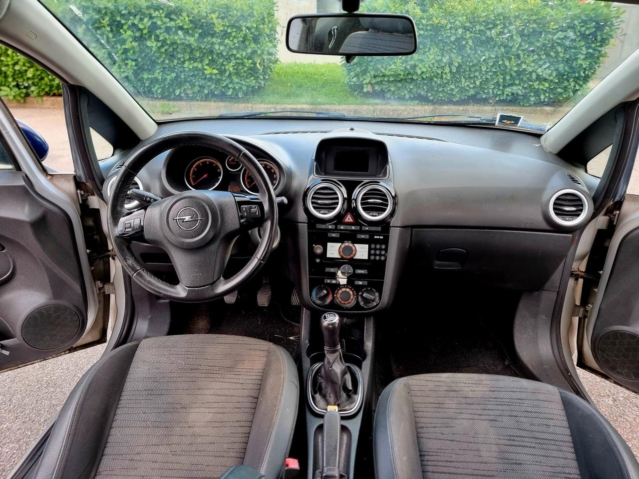 Opel Corsa 1.2 benzina/gpl ADATTA A NEOPATENTATI