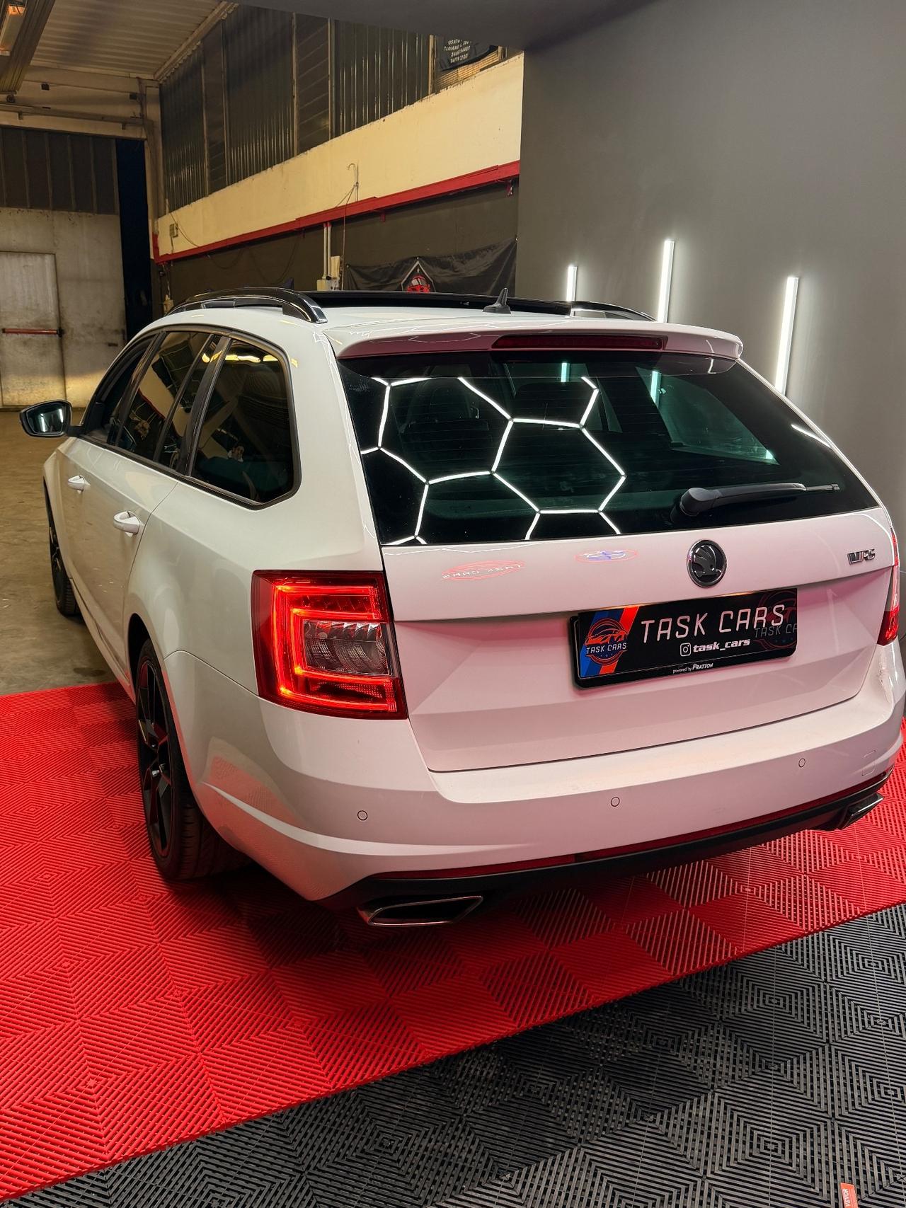 Skoda Octavia 2.0 TDI DSG Wagon RS