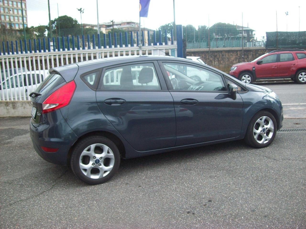 Ford Fiesta 1.4 5 porte Bz.- GPL Titanium