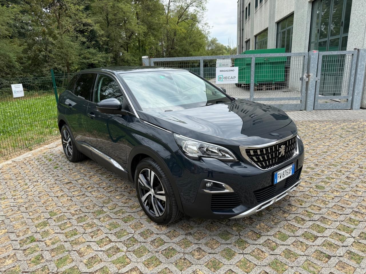 Peugeot 3008 BlueHDi 130 S&S EAT8 Allure*Automatik*Pelle*Navi