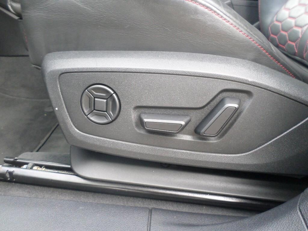 Audi Q3 RS Q3 quattro S tronic