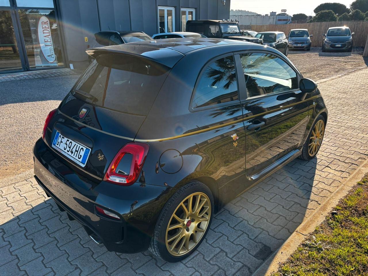 Abarth 595 1.4 Turbo T-Jet 165 CV Scorpioneoro