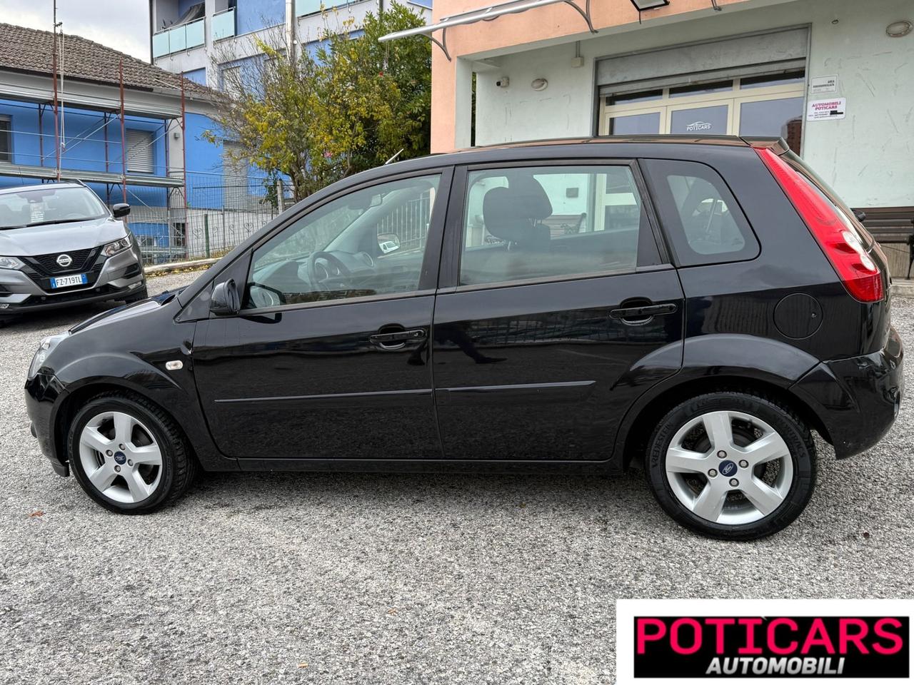 Ford Fiesta 1.5 TDCi 75CV 5