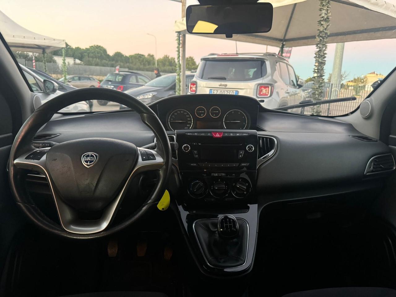 Lancia Ypsilon 1.3 95CV 2015 perfetta garanzia12