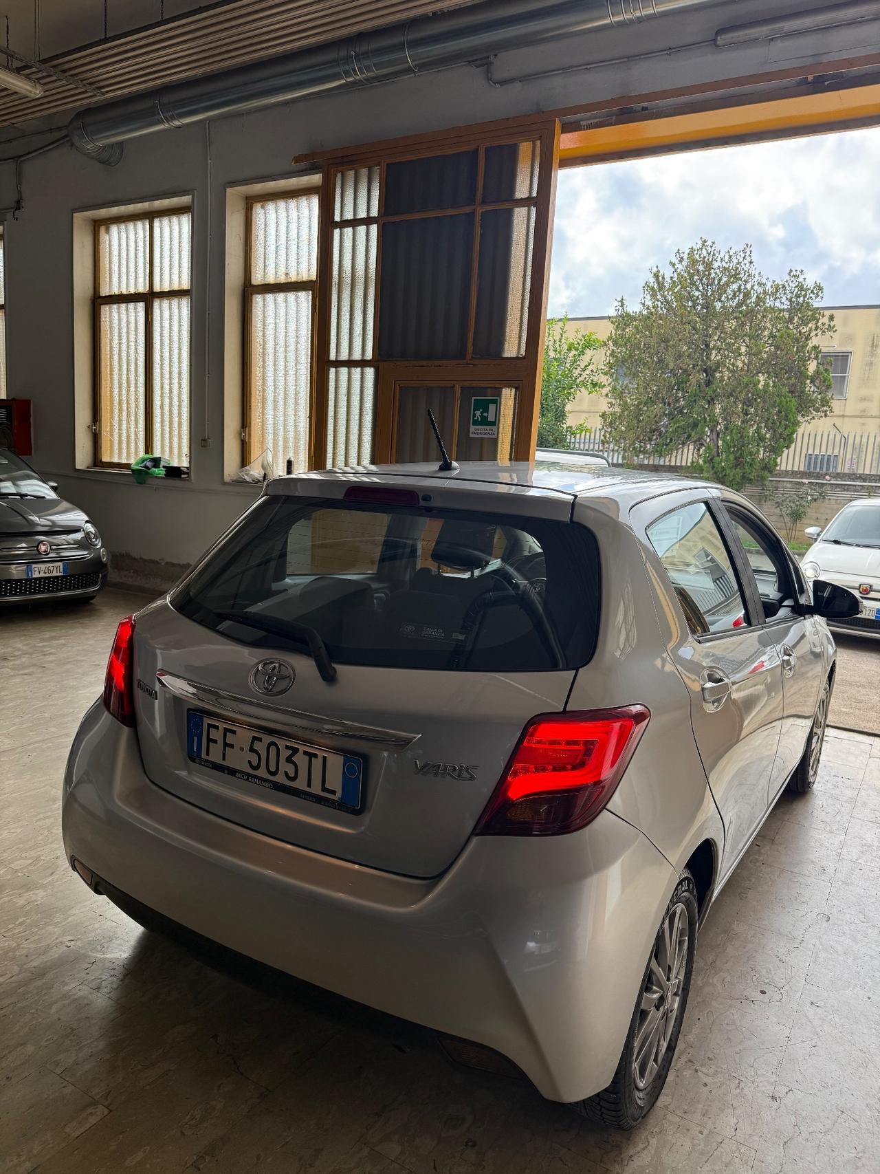 Toyota Yaris 2016 1.0 5 porte