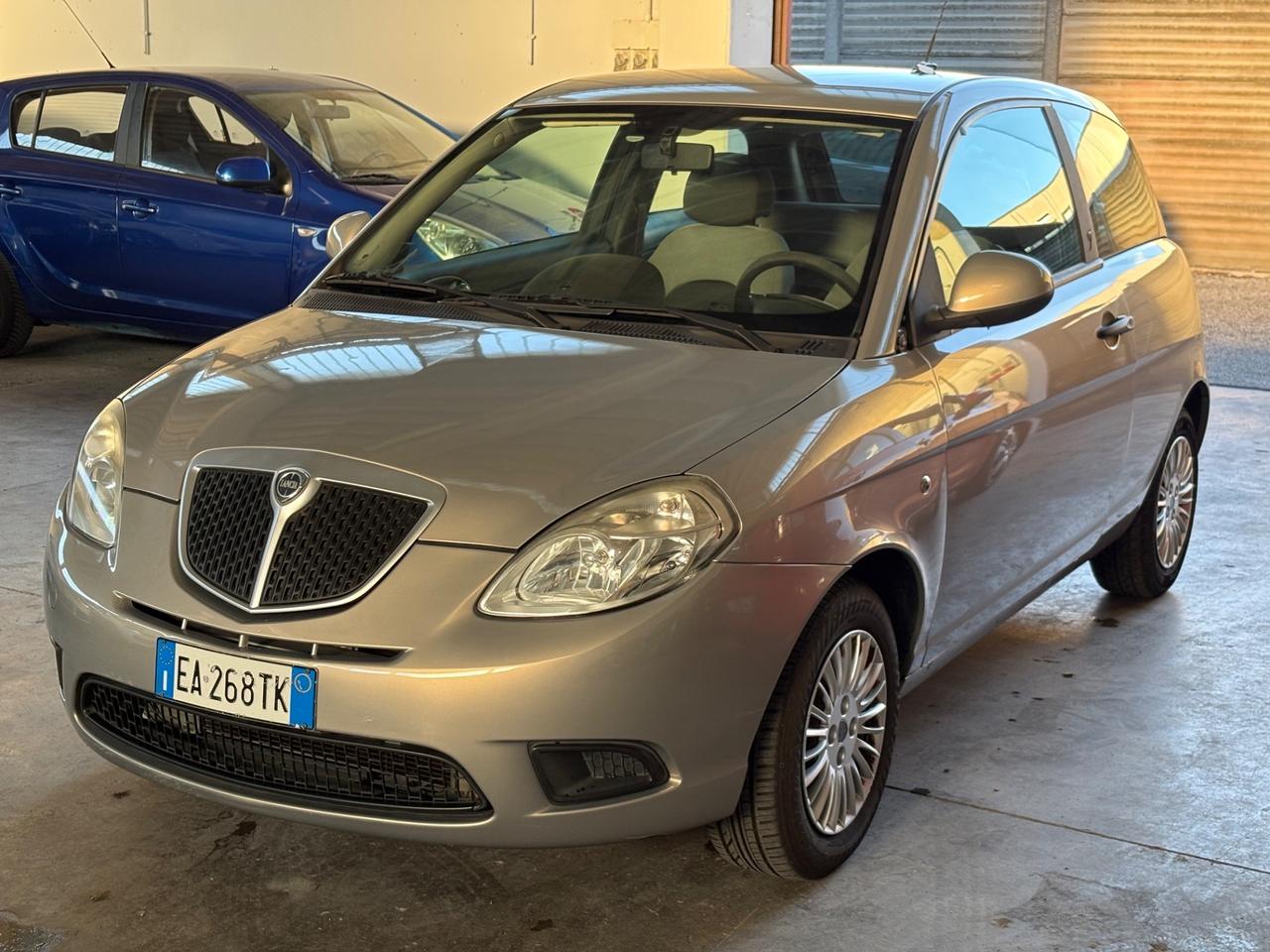 Lancia Ypsilon 1.2 Argento