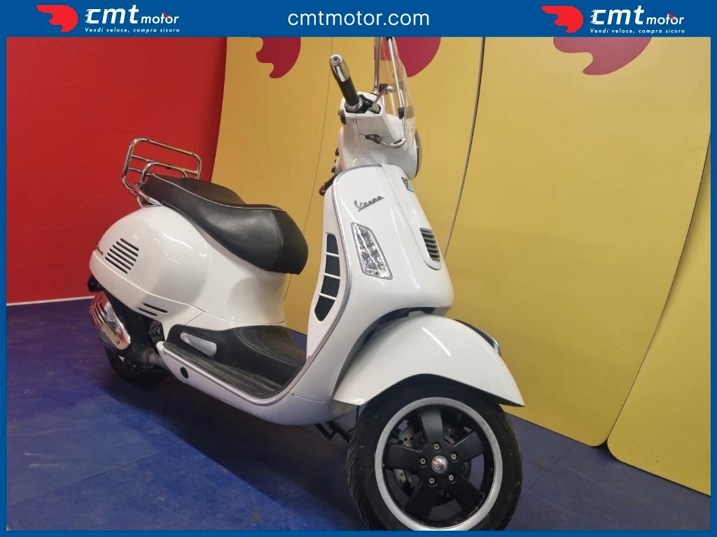 Piaggio Vespa GTS 300 - 2013