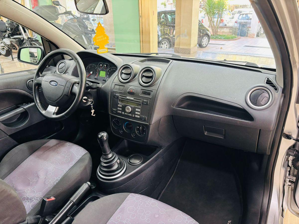 Ford Fiesta 1.4 TDCi 70cv Neop. Ok Clima Titanium
