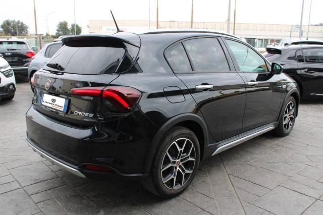 Fiat Tipo 1.0 Cross 100cv con Navigatore