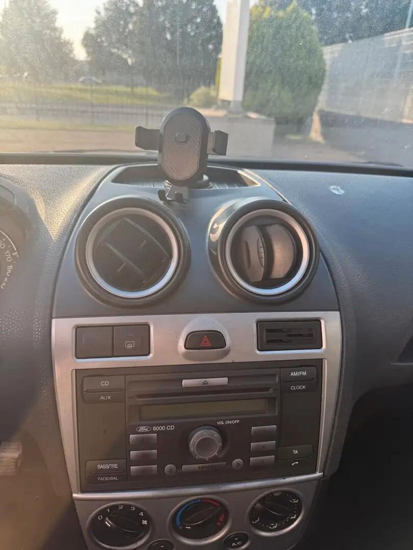 Ford Fiesta 1.4 TDCi 5p. Ghia