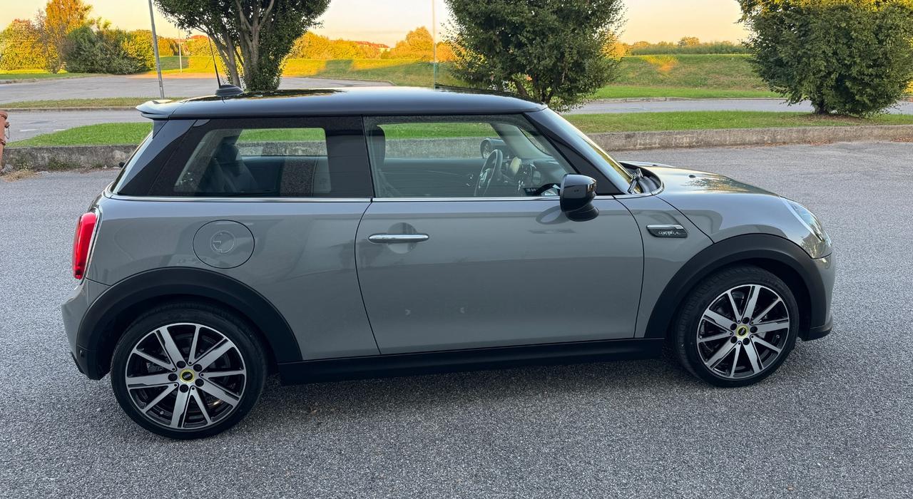 Mini Full Electric Cooper SE Camden Edition