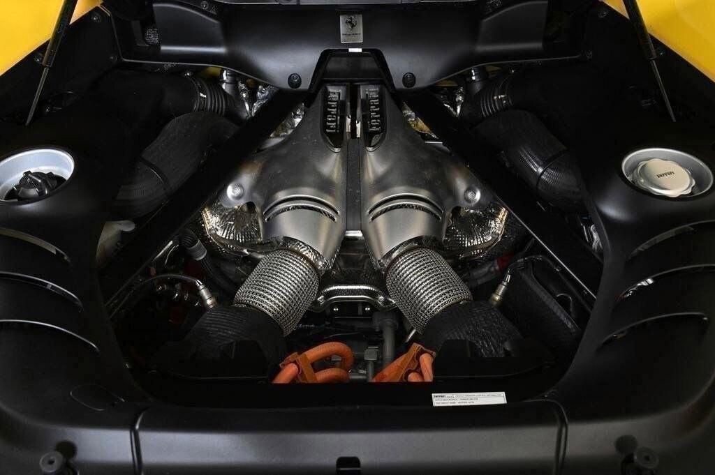 Ferrari 296 GTB NOLEGGIO LUNGO TERMINE - LEASING FULL INCLUSIVE
