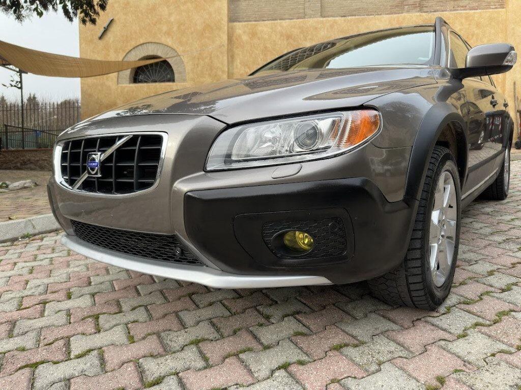 VOLVO XC70 D5 AWD kin