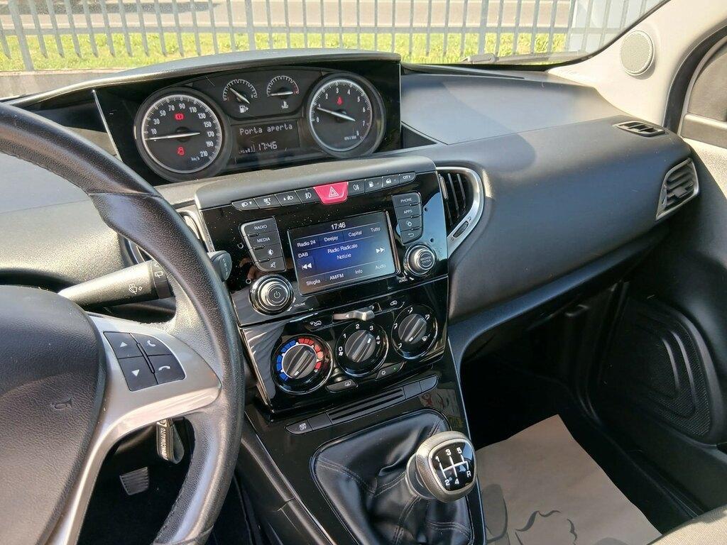 Lancia Ypsilon 5 Porte 1.2 Ecochic Black and Noir