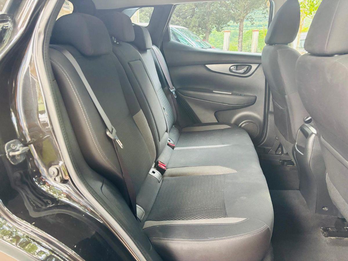 Nissan Qashqai 1.5 dCi 115 cv Automatica N-Tec Total Black