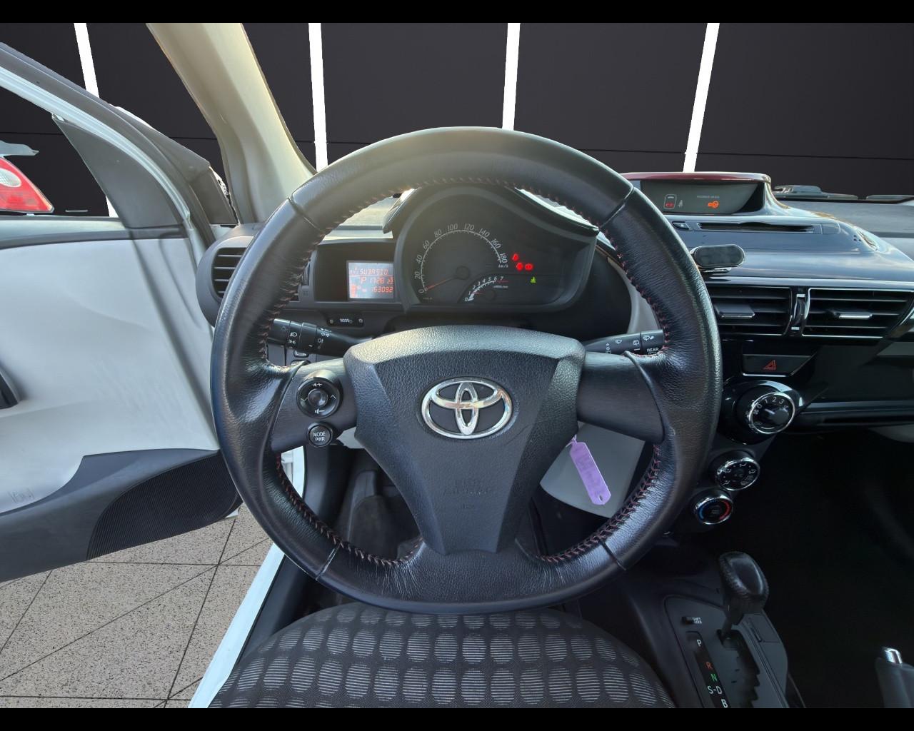 TOYOTA iQ - iQ 1.0 CVT Tobasco