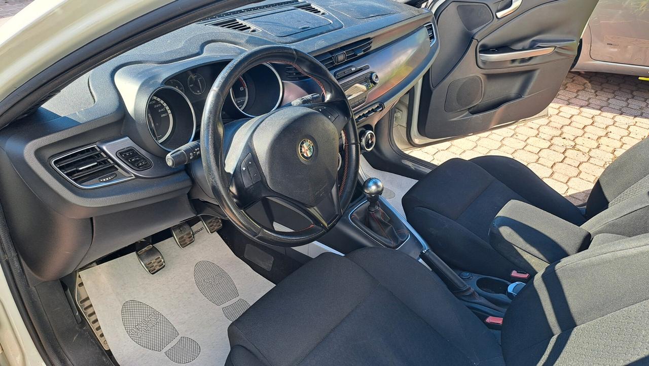 Alfa Romeo Giulietta 2.0 JTDm-2 140 CV Distinctive